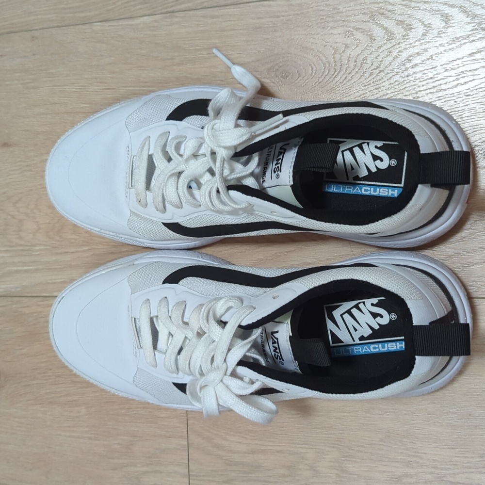Brand new. Worn once. I no longer wear these.